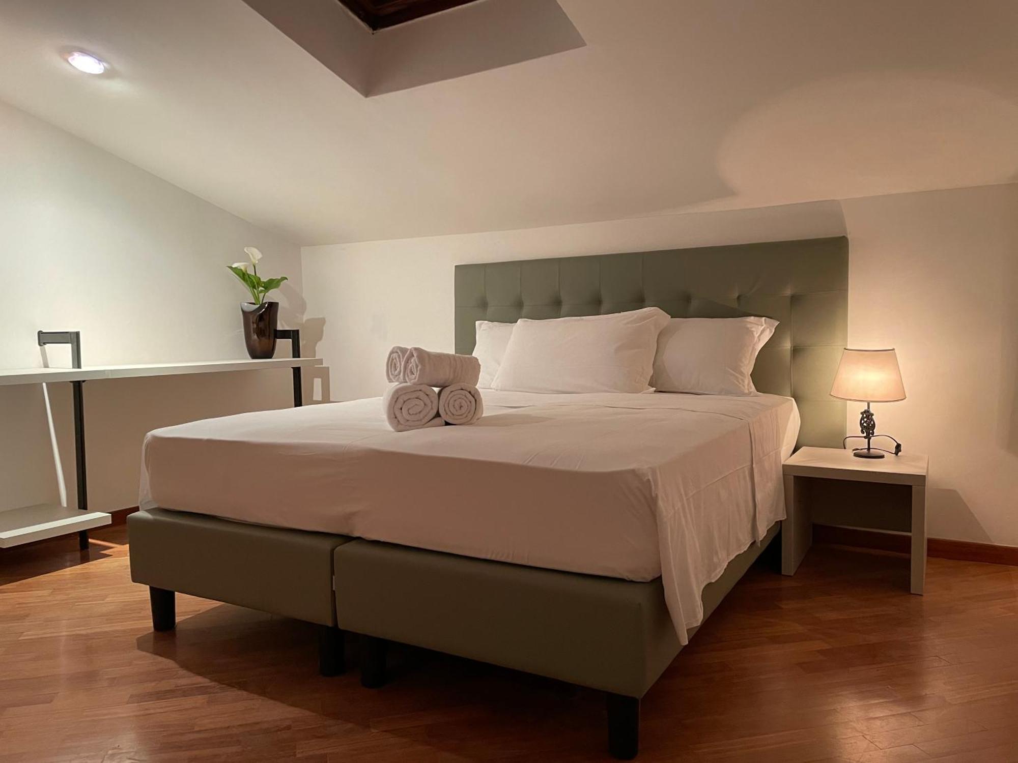 Attic Garden Hotel Рим Екстериор снимка