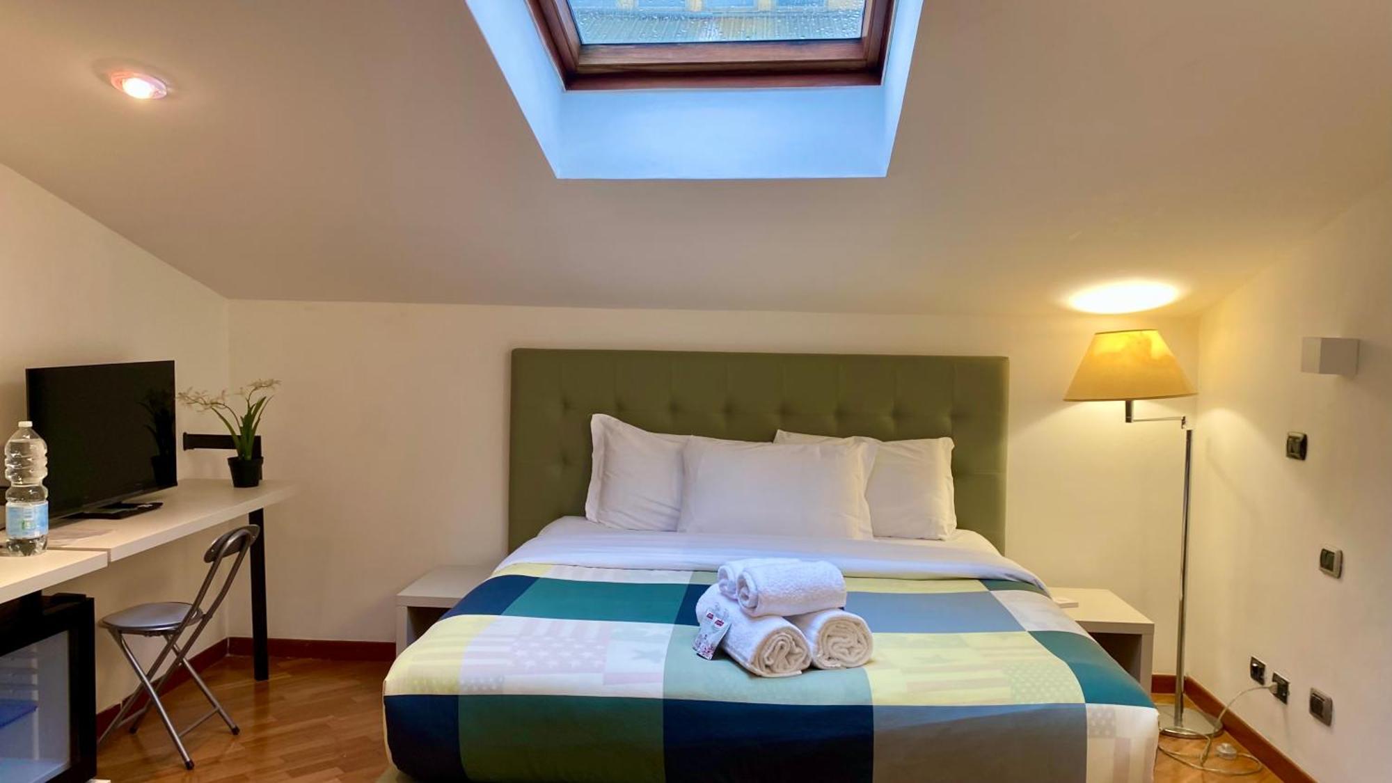 Attic Garden Hotel Рим Екстериор снимка